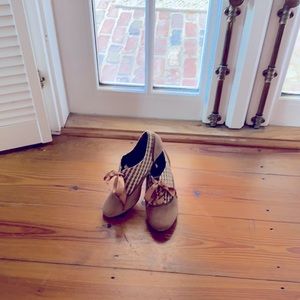 Poetic Licence dress shoes EUR size 39 (satin ribbon w houndstooth/part suede)